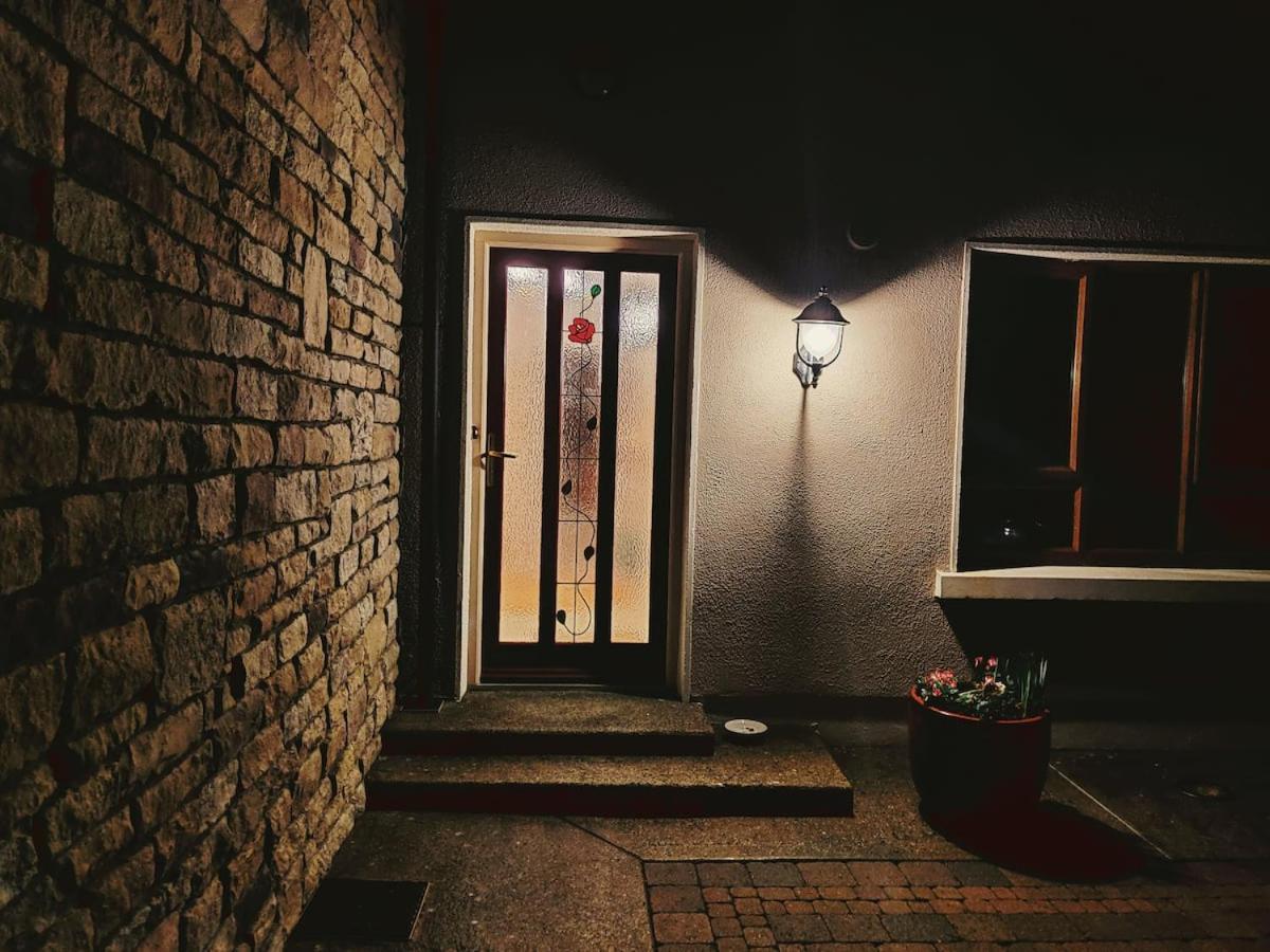 'Kealan' Luxury Double Room Фоксфорд Екстериор снимка